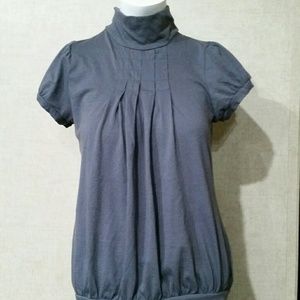 Gray High Neck Top by Weavers Size Large